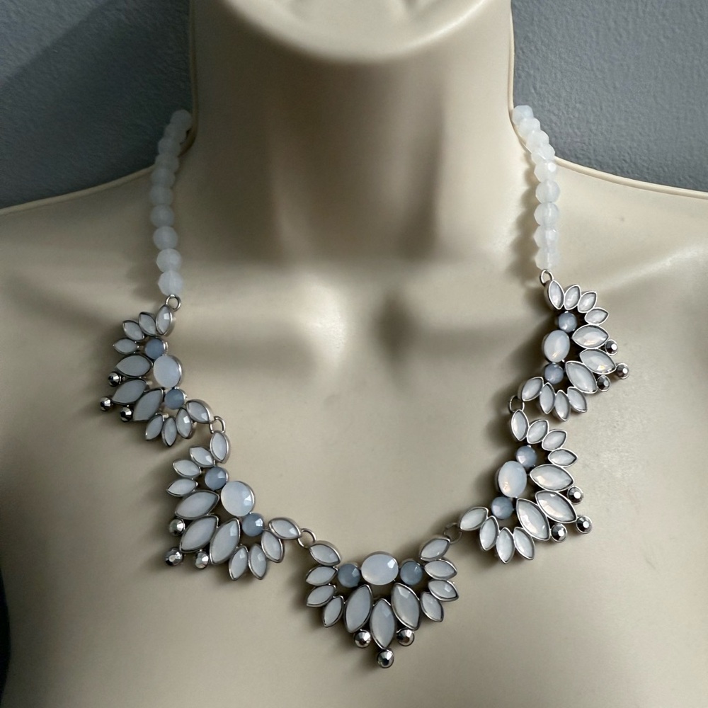 Elegant White and Silver Floral Bib Necklace